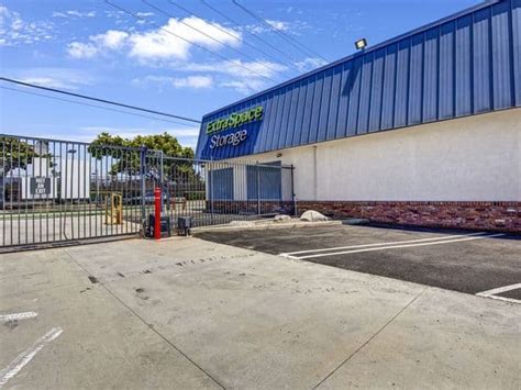 Storage Units In Santa Monica Ca At 3250 Olympic Blvd Extra Space