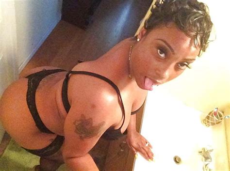 Mature Freak Posing Shesfreaky