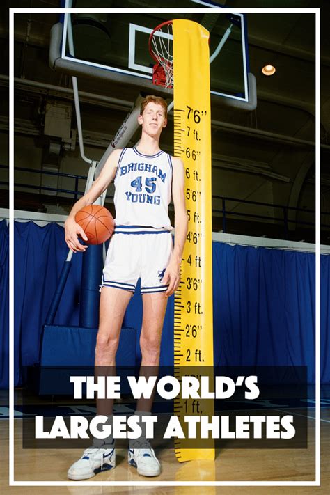 The Worlds Largest Athletes Athlete Basketball Players The Incredibles