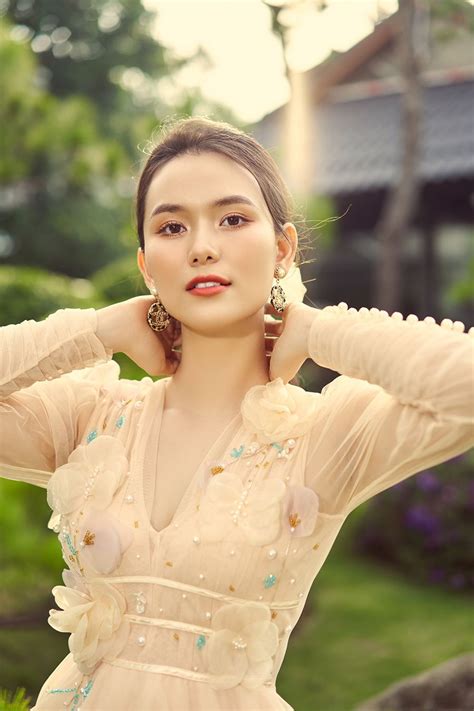 Hà Bang Chủ Hot TikToker biến hình trong bộ ảnh nàng thơ mùa thu Cộng Đồng Mạng