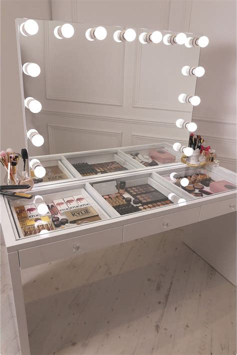 20 Makeup Vanity Table With Glass Top
