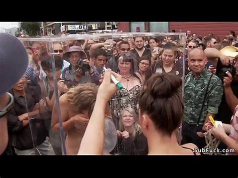 Squirter Blonde Est En D Publique XVIDEOS