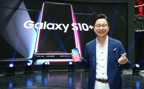 Samsung Sets Record With Malaysia First Launch of Smartphone to Space