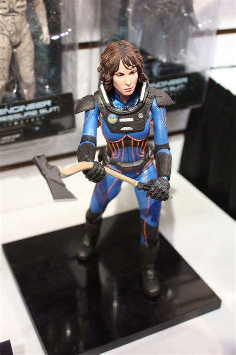 Mezco Toy Images Breaking Bad And Neca S Carrie Aliens Kick Ass Pacific Rim More