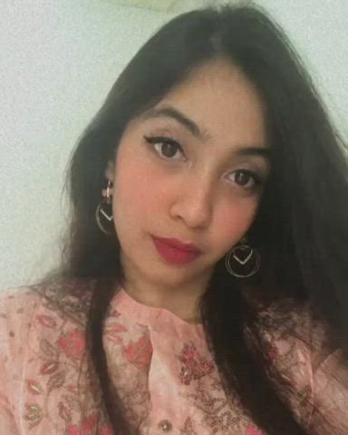 Cute Girl Accidentally Posted Some Hot Video S On Her Snapchat Showing B B Pic S Total