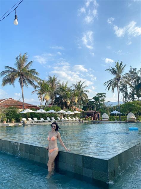 Hoa khôi bóng chuyền Kim Huệ U40 Chùm ảnh diện bikini đốt mắt NHM