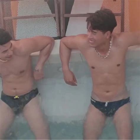 Vídeos porno Gay de Tailandeses xHamster