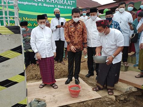 Demi Kelancaran Pembangunan Masjid Di Bengkuring Andi Harun Sumbangkan