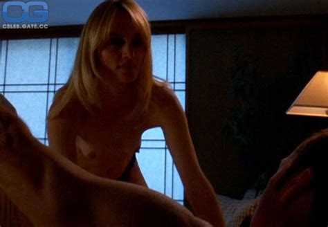 Amber Valletta Nude Pictures Onlyfans Leaks Playboy Photos Sex Scene Uncensored