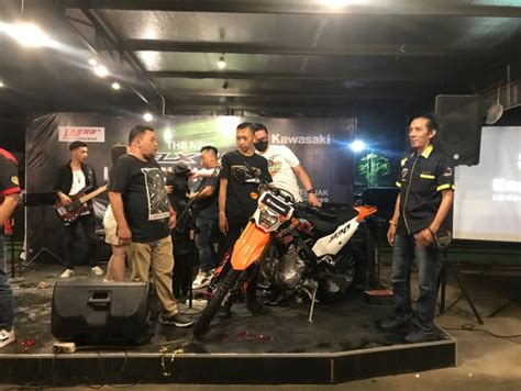 Kawasaki Klx Super Moto Resmi Diperkenalkan Ke Pencinta Otomotif Di