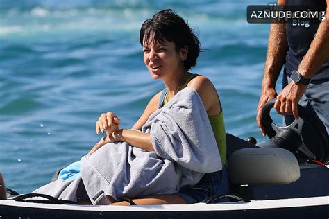 Lily Allen Sexy Shows Off Her Beautiful Body In A Hot Bikini At The Beach With David Harbour In
