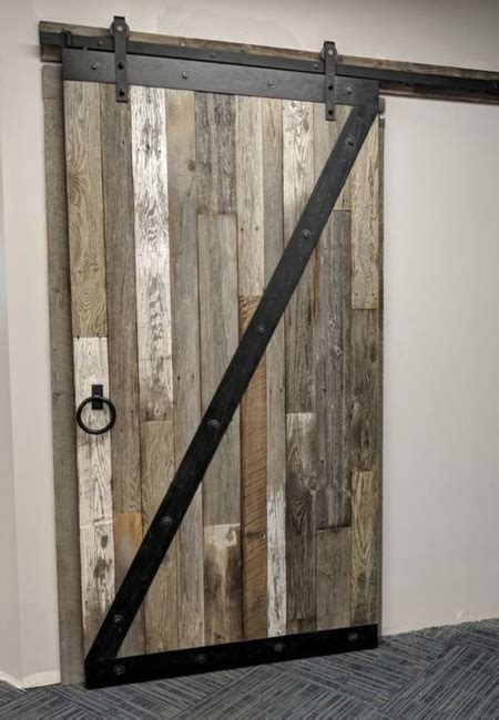 Амбарные двери от компании В Москве любые размеры