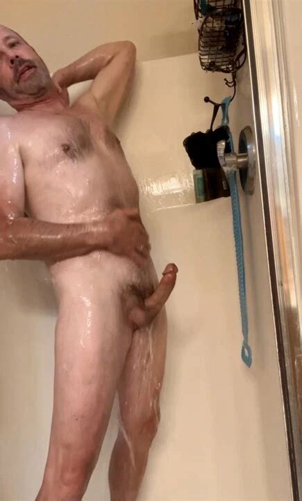 Daddy Showers Gets Hard And Strokes Gay Amateur Porn Feat Kingkunga Xhamster