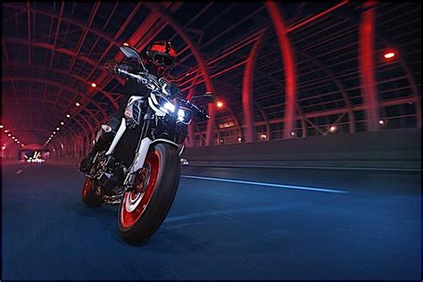 Yamaha MT Naked Bikes Show A New Hue Of The Dark Side Of Japan Autoevolution