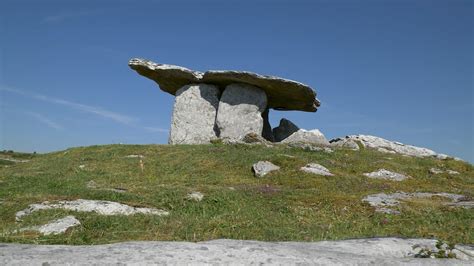 MYSTERIOUS ROCK HIDES VORTEX OF ENERGY | astronaut, New York, rock ...