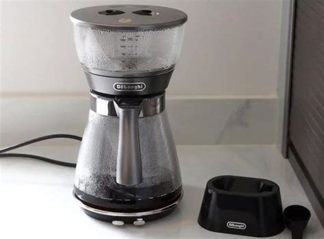 DeLonghi Clessidra ICM17210 drip coffee maker vs Moccamaster and Wilfa ...