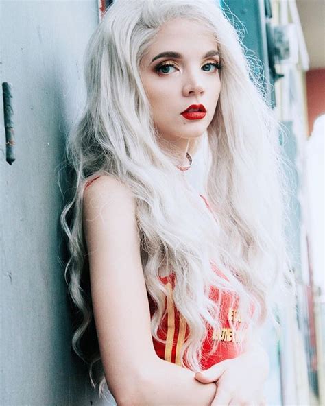 Gorgeous Babe Heavendescending Is Wearing Wigisfashion Ash Blonde