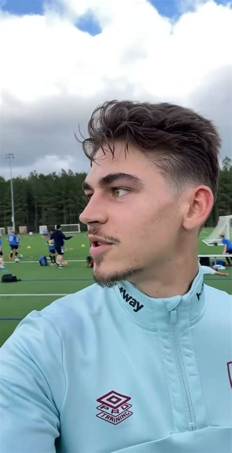 Hero Fiennes Tiffin Hot Hero Hero Fiennes Tiffin Aesthetic Hot Actors