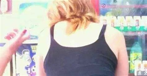 MILF EN LEGGINS EN LA TIENDA