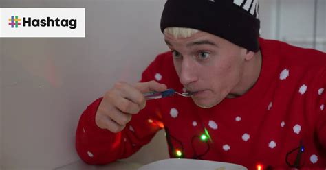 Naked Bananas opäť bavia Slovensko Takto vyzerajú Vianoce klasickej slovenskej rodiny Hashtag sk