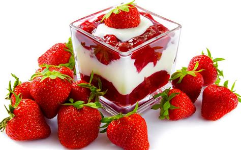 Red Strawberry Red Photo 34590575 Fanpop