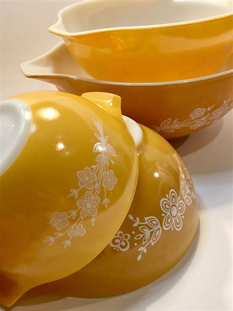 Pyrex Cinderella Bowls Gold Butterfly Set Of 4 Mixing Bowls Etsy
