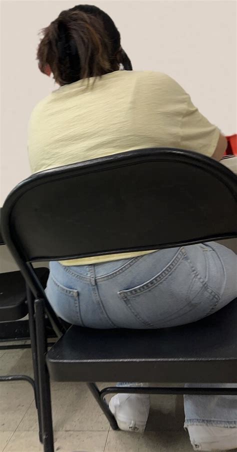 Latina Manager In Jeans Part Tight Jeans Forum