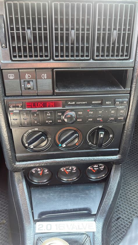 Магнитола Ауди Концерт на Audi 80 (B3), Audi 90 (B3). Б/у | 8 000 ₽ в ...