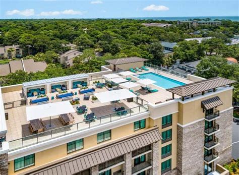 5 Best Rooftop Bars in Hilton Head Island [2025 UPDATE]