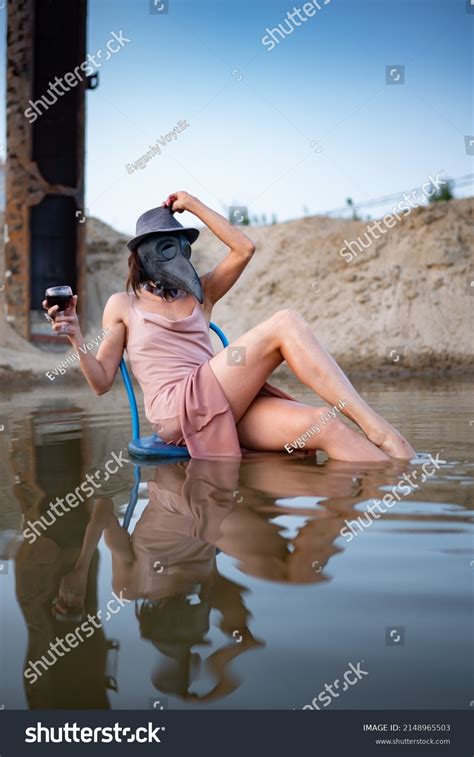 Sexy Brunette Short Hair Long Slender Stock Photo 2148965503 Shutterstock