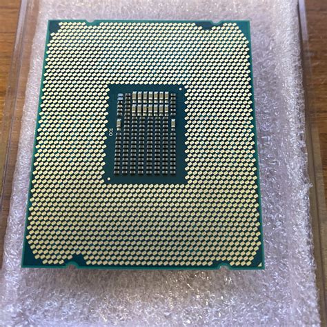 Intel Xeon W-2135 6 Core/ 12 Threads @ 3.7GHz (LGA 2066) | Jawa