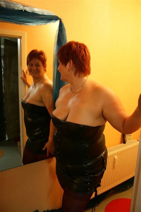 Posing In The Basement Floor Nude Pics XHamster