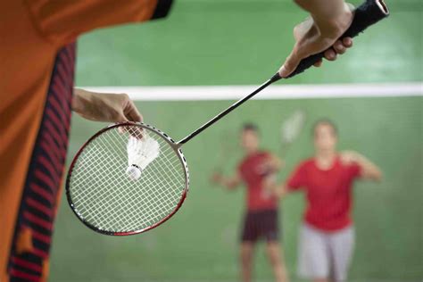 The Badminton Grip: How to Hold a Badminton Racket and More - Strings ... 