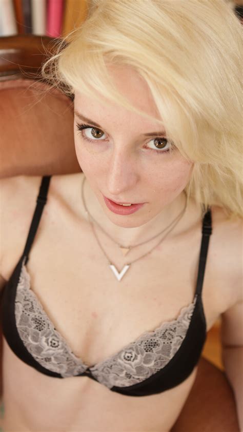 Ersties Naked Porn Pics CoedCherry