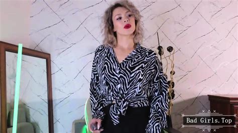 Slim Busty And Booty Blonde Horny Milf Web Teasing