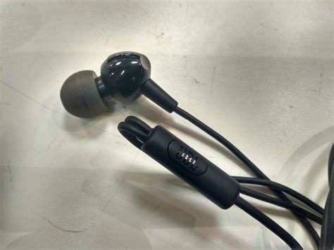 Обзор от покупателя на Наушники JBL C100SI, черные — интернет-магазин ...