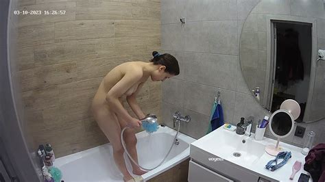 Watch Shower Girl Liana Shower Mar Naked People With Oscar Pearl In Guest Bedroom