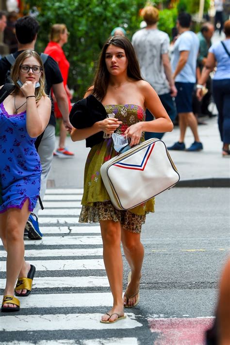 7 Mind-Blowing Secrets About Suri Cruise You Won't Believe (Experts Reveal All!) Image 9