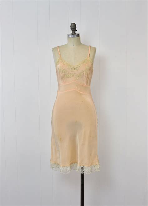 1940s Peach Pink Ecru Lace Boudoir Lingerie Slip Dress Wounded As Is Canned Ham Vintage