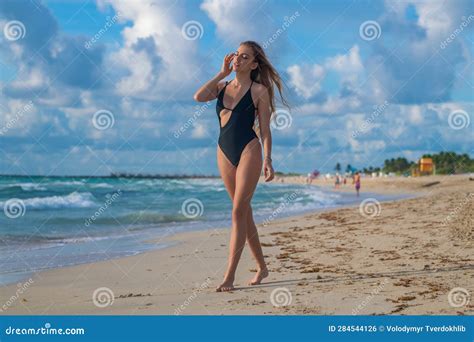 Hawaii Beautiful Womans Body In Bikini On Beach Sensual Girl In Bikini On Sea Stock Photo