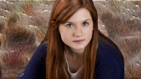 Hot Bio Celebrity Pictures Bonnie Wright Wallpapers
