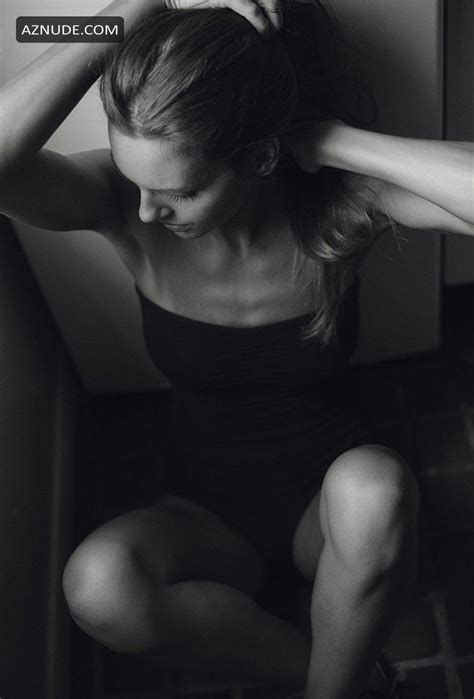 Autumn Holley Nude Very Sexy Photoshoot By Javier Oddo AZNude