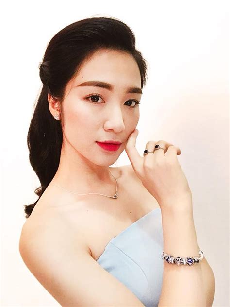 Hòa Minzy mặc bikini khoe ngực khủng đấng mày râu khó rời mắt Người đẹp Việt Giải Trí