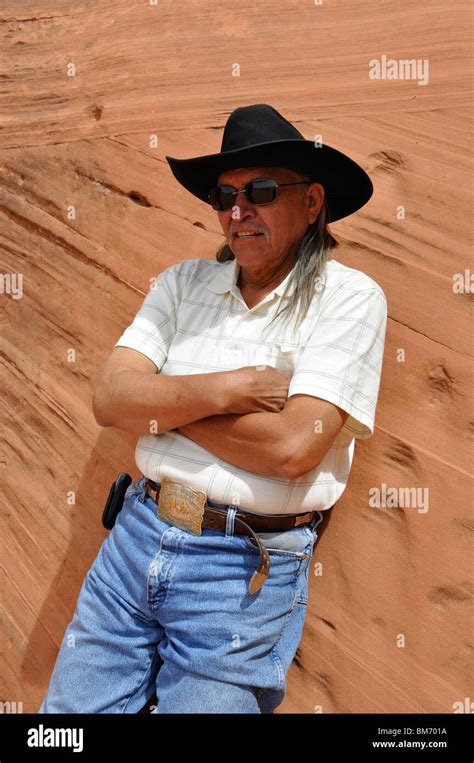 Navajo Indian Man Arizona Usa Stock Photo Alamy