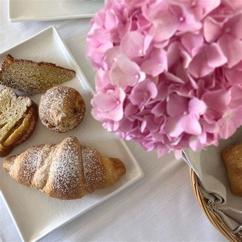 Premium Photo Breakfast Hotel