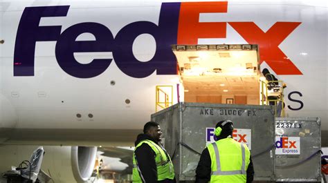 FedEx to offer drop-off, pickup access at Dollar General locations