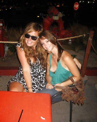 Downblouse Nipple Slips And Peaks Part Ii Porn Pictures Xxx Photos Sex Images Pictoa