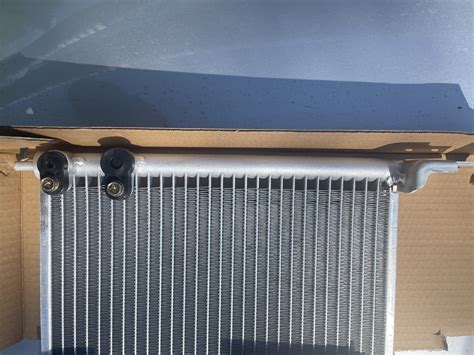 Радиатор кондиционера Stron — Toyota Prius (30), 1,8 л, 2009 года ...