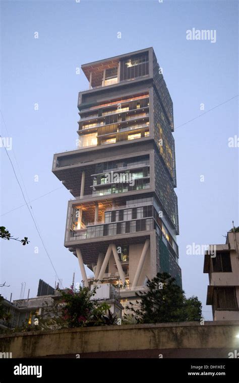 Antilia residence mumbai india hi-res stock photography and images - Alamy