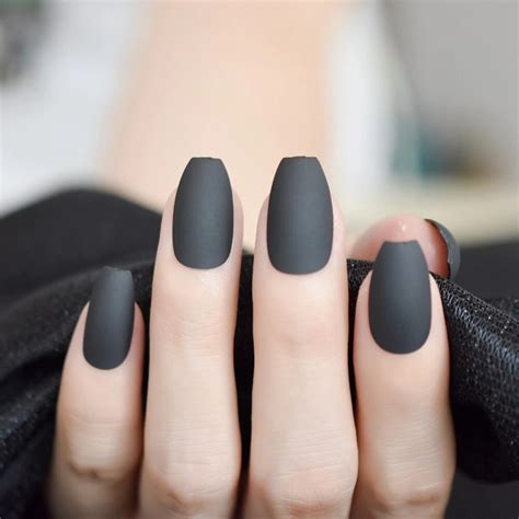 imagini unghii cu gel negre modele de unghii  inspira te din